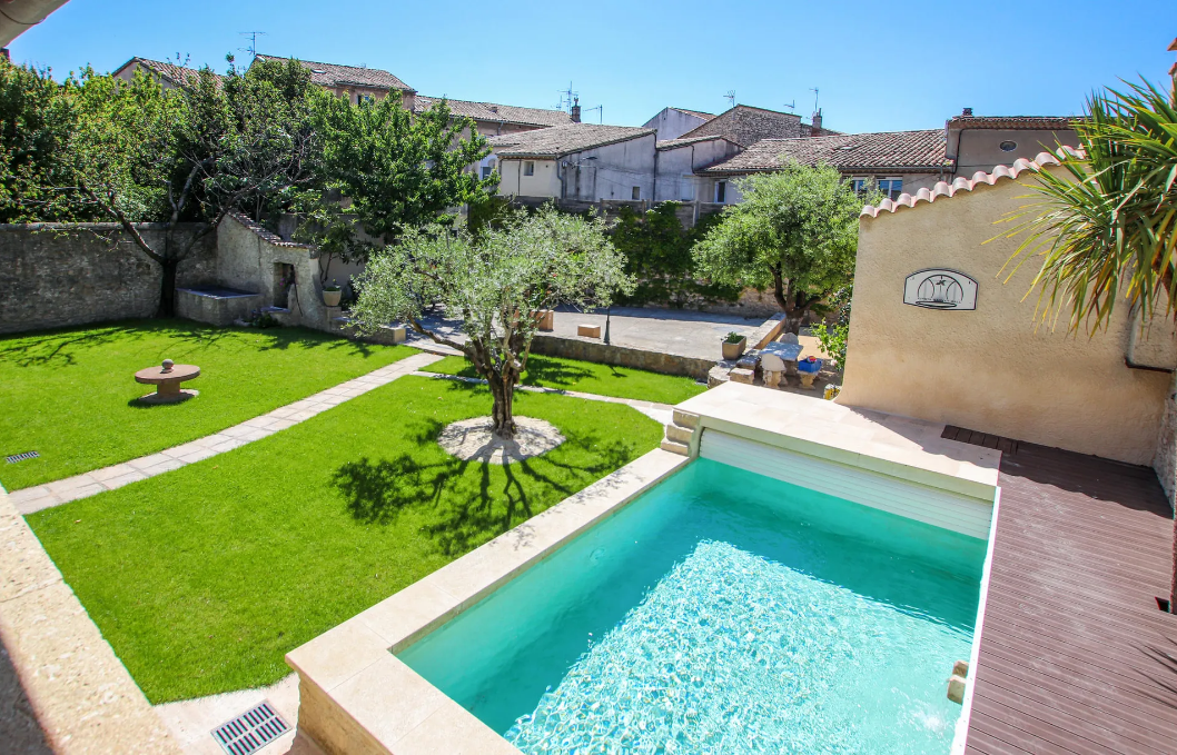 Maison-Bourg-Saint-Andeol-REF7539635