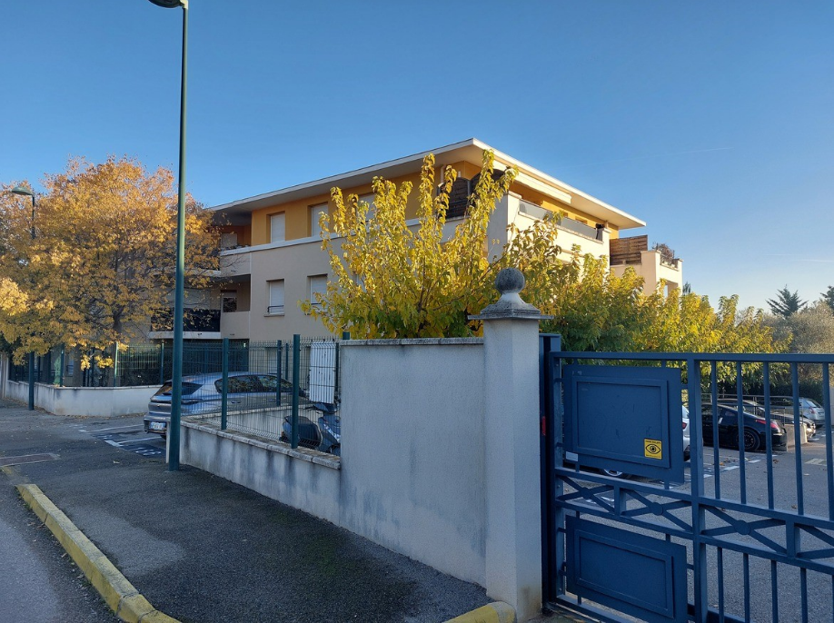 Appartement-Fare-les-Oliviers-REF1239515