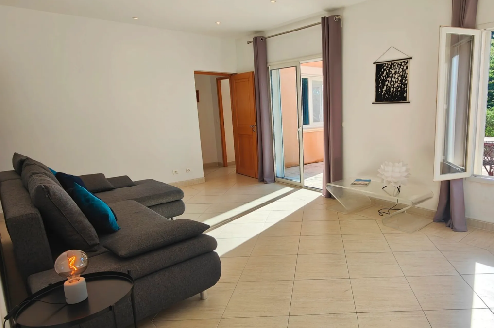 Maison-Saint-Raphael-REF6767596